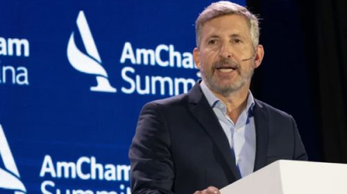 Frigerio propuso un nuevo pacto fiscal federal ante el empresariado en AmCham