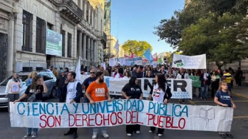 Marcha y reclamo en defensa de la Educación Pública y las Universidades en Entre Ríos