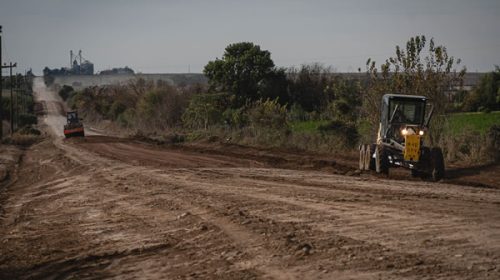 La provincia invierte más de 24.000 millones de pesos en mejora de caminos y maquinaria vial