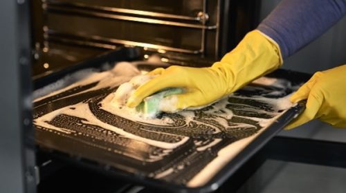Prohibieron un producto de limpieza del hogar y ordenaron retirarlo del mercado
