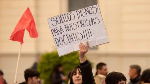 Los gremios docentes rechazaron la nueva oferta salarial y no descartan un aumento por decreto