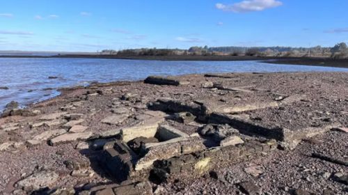La bajante del lago de Salto Grande dejó al descubierto parte de la antigua Federación
