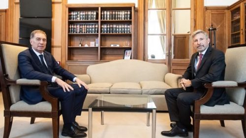 Frigerio mantuvo una reunión con el flamante jefe de Gabinete tras su asunción Frigerio mantuvo una reunión con el flamante jefe de Gabinete tras su asunción