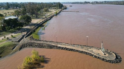 Advierten por un repunte del río Uruguay y anticipan un aumento de caudales en Salto Grande Advierten por un repunte del río Uruguay y anticipan un aumento de caudales en Salto Grande