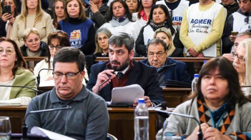 Vuelve a Diputados el proyecto del Gobierno que propone eliminar las “jubilaciones de privilegio” para ex gobernador y vice Vuelve a Diputados el proyecto del Gobierno que propone eliminar las “jubilaciones de privilegio” para ex gobernador y vice