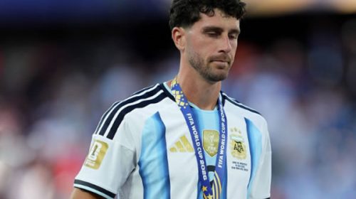 “Nos volveremos a levantar”: las emotivas palabras del entrerriano Senesi al regresar a la Argentina “Nos volveremos a levantar”: las emotivas palabras del entrerriano Senesi al regresar a la Argentina