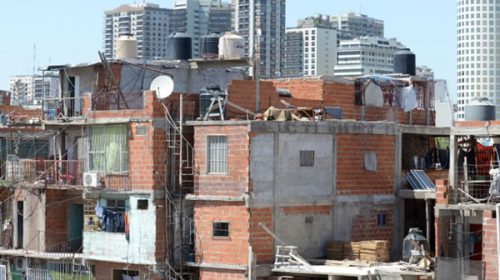 Advierten que en Argentina faltan 1,7 millones de viviendas y 5,7 millones tienen carencias