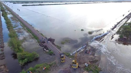 Graves inundaciones afectan al norte de Santa Fe y crece la preocupación por El Niño