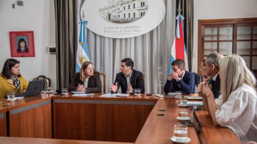 Comedores escolares en Entre Ríos: la Mesa Interinstitucional revisa los menús y confirman que habrá alimentos frescos Comedores escolares en Entre Ríos: la Mesa Interinstitucional revisa los menús y confirman que habrá alimentos frescos