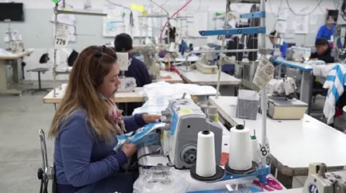 Fabricante de las camisetas de la Selección argentina suspende trabajadores y adelanta vacaciones Fabricante de las camisetas de la Selección argentina suspende trabajadores y adelanta vacaciones