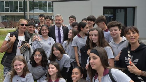 Frigerio compartió con jóvenes un encuentro para promover el cuidado de la salud mental