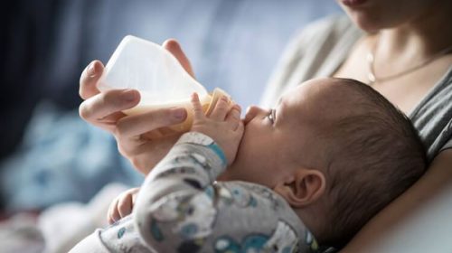 Leches medicamentosas: numerosas familias siguen encontrando obstáculos para acceder a ellas